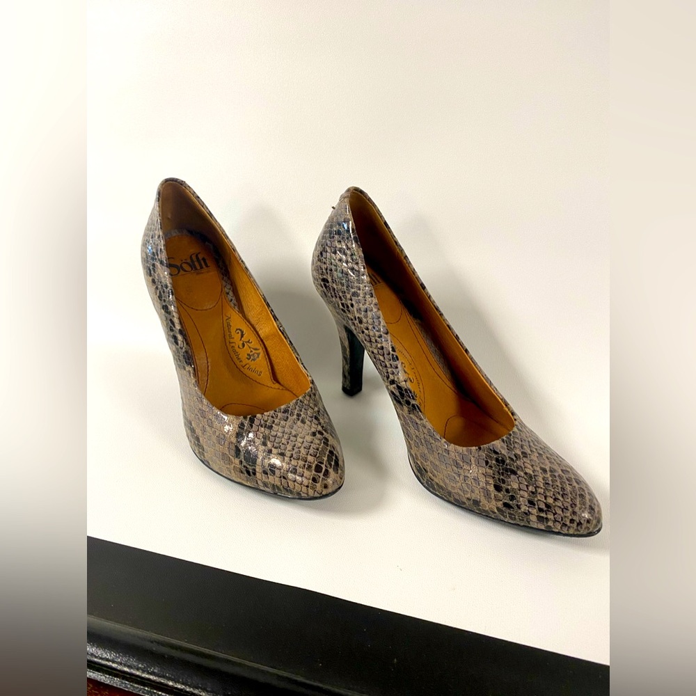 Sofft Pumps animal print size 7.
